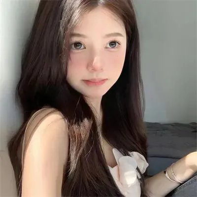 远看是蔚蓝的春天